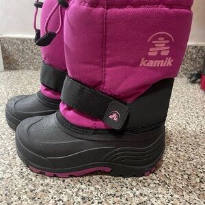 Little girls winter boots. Just in time for snow!